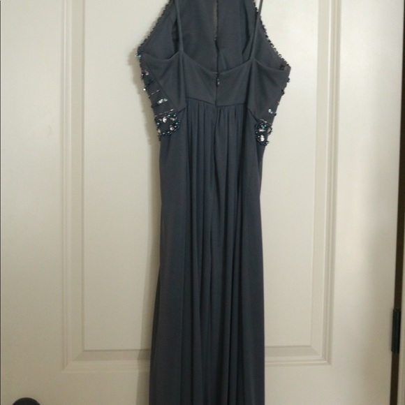 Prom or formal dress - Picture 3 of 5